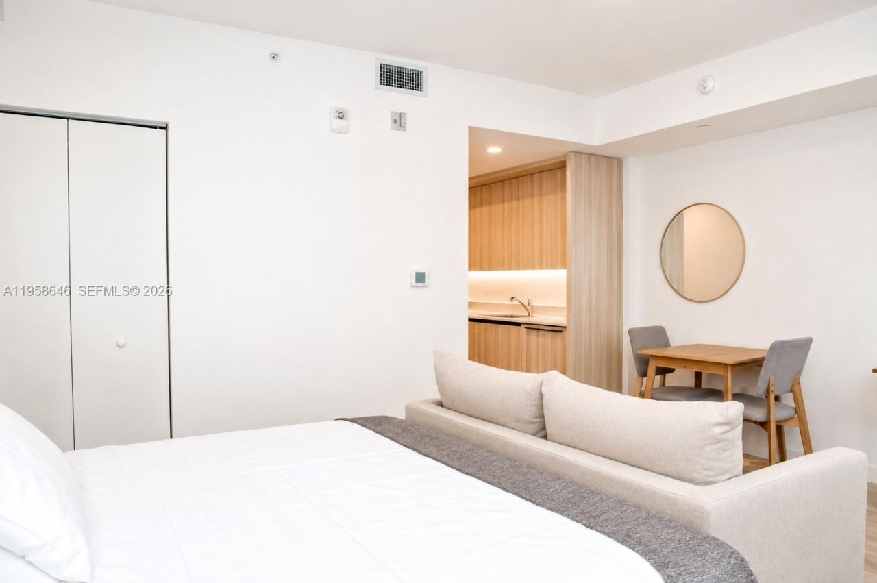 225 N Miami Ave, Unit 2508, Miami, FL 33128 Photo
