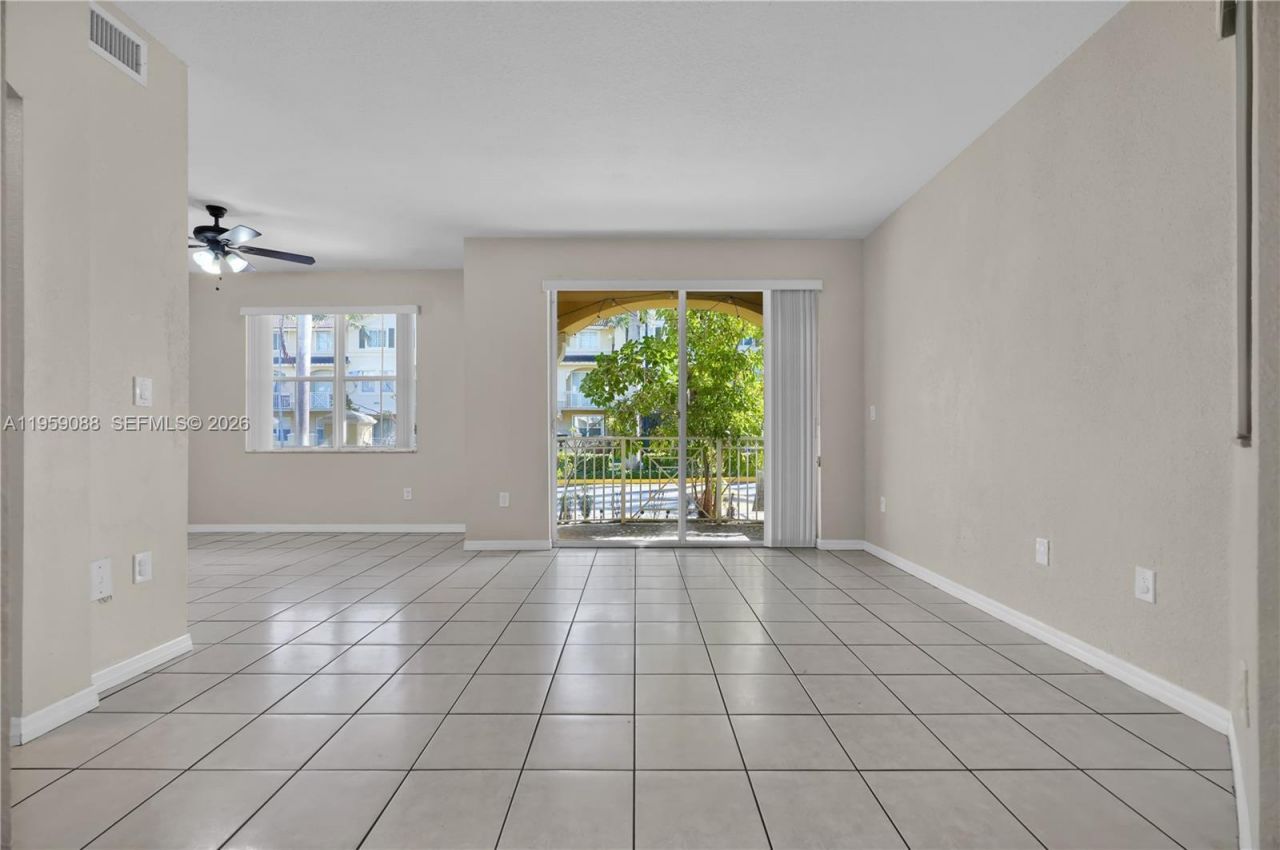 8964 W Flagler St, Unit 109, Miami, FL 33174 Photo
