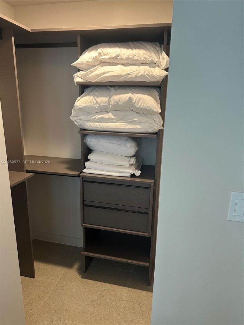 11 NE 6 St, Unit 411, Miami, FL 33132 Photo