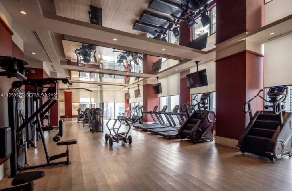 11 NE 6 St, Unit 411, Miami, FL 33132 Photo