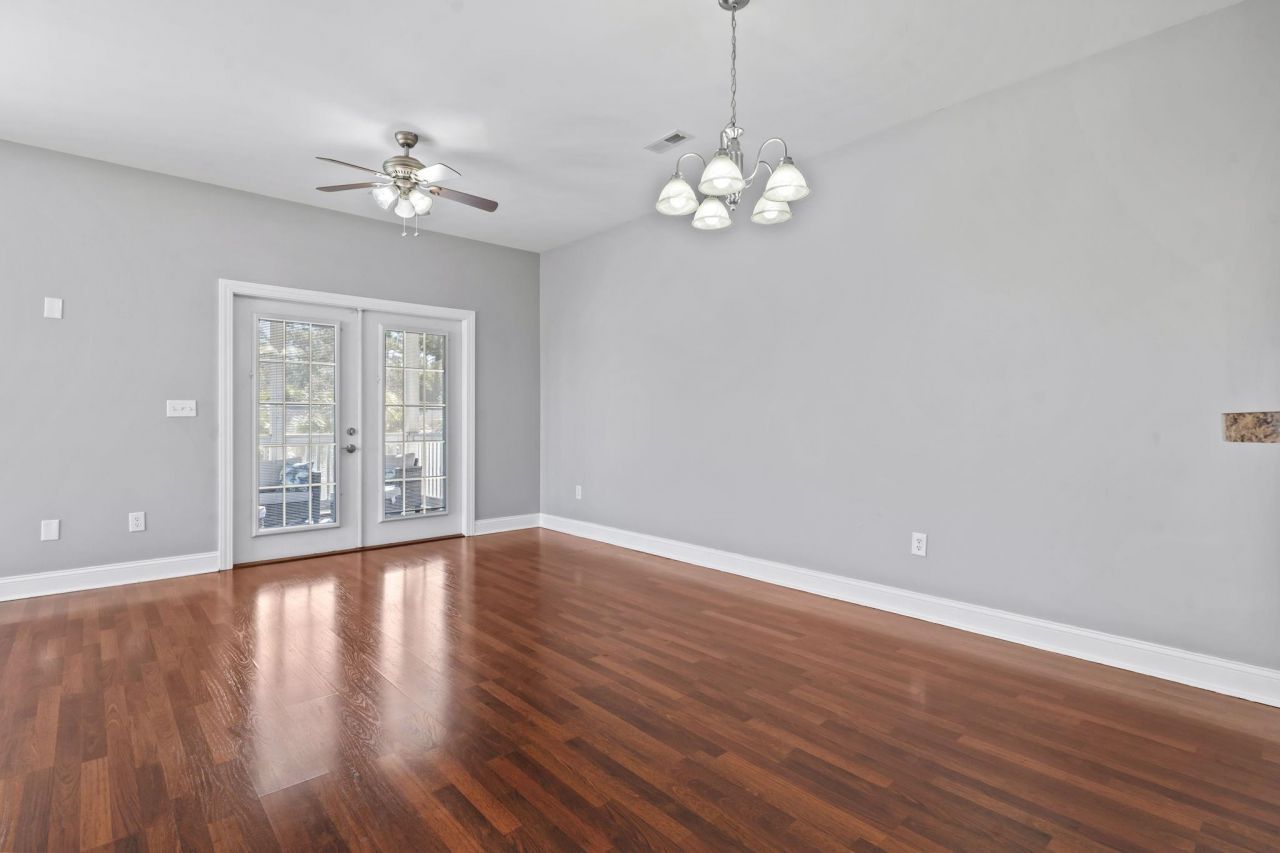 567 Sunnyside Ave. Photo 15