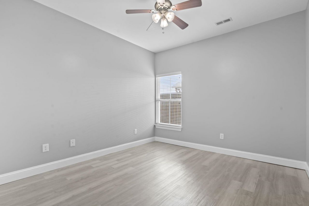 567 Sunnyside Ave. Photo 9