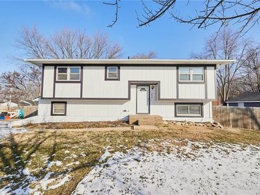 200 E Hulett Street, Edgerton, KS 66021