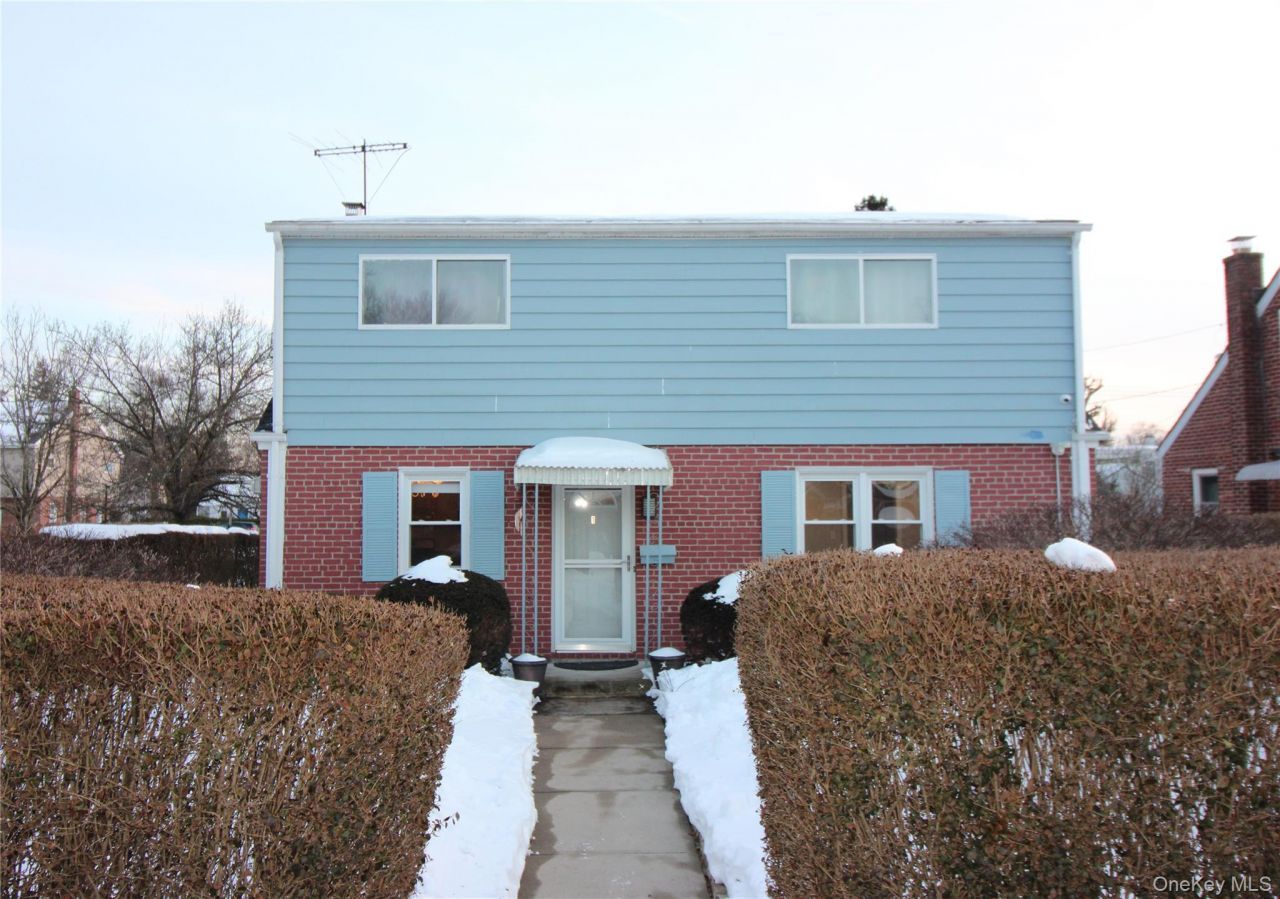 1 Pine Place, Glen Cove, NY 11542 Main Photo