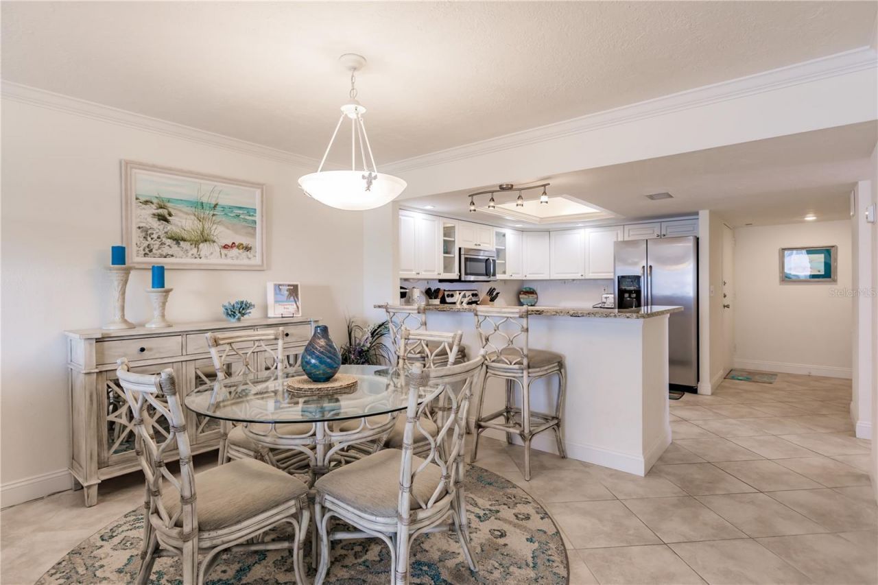 1055 W Peppertree Drive, Unit 405AA, Sarasota, FL 34242 Photo