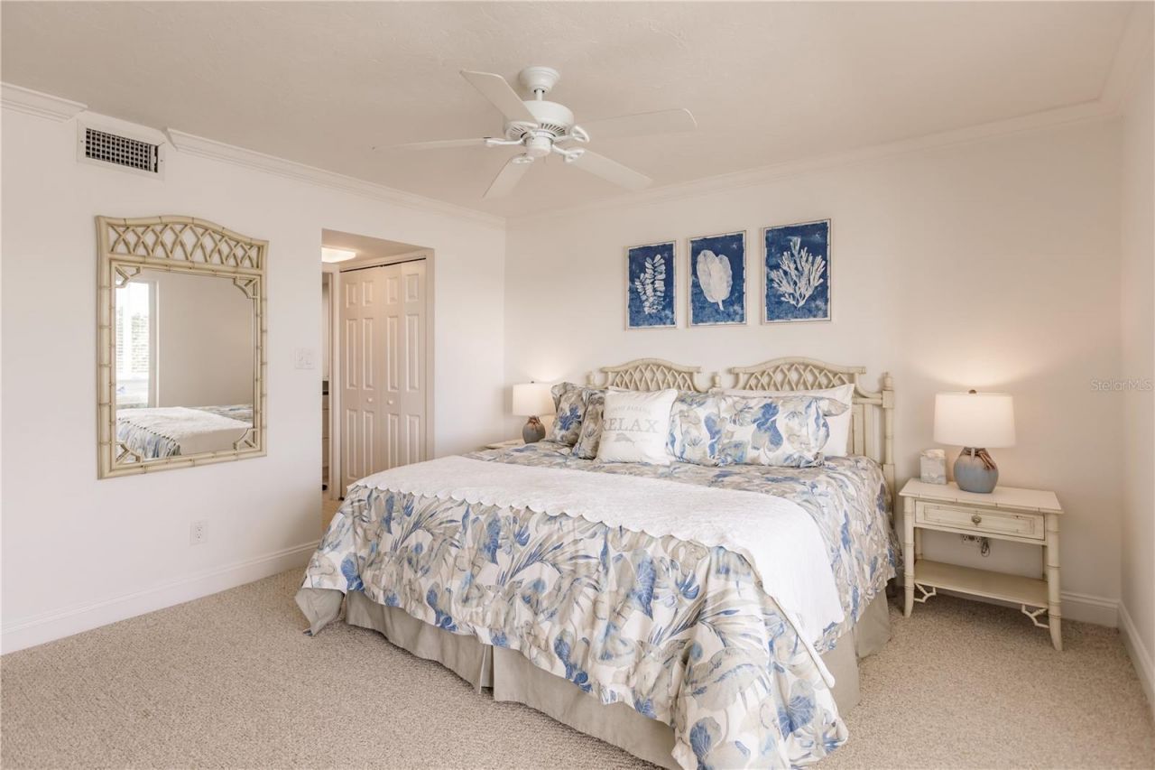 1055 W Peppertree Drive, Unit 405AA, Sarasota, FL 34242 Photo