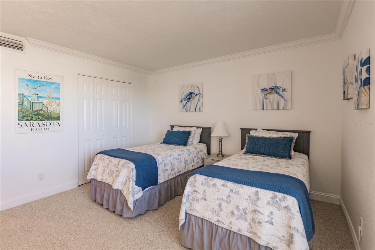 1055 W Peppertree Drive, Unit 405AA, Sarasota, FL 34242 Photo