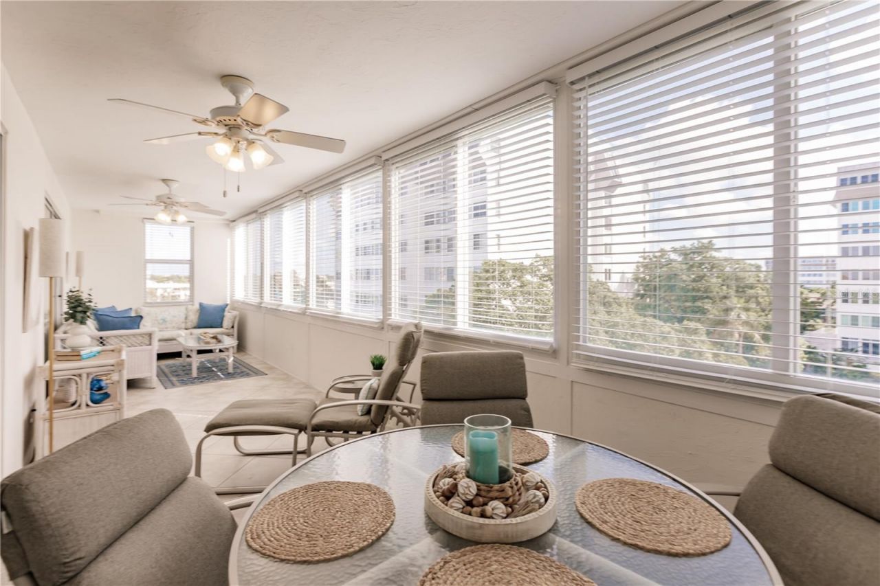 1055 W Peppertree Drive, Unit 405AA, Sarasota, FL 34242 Photo