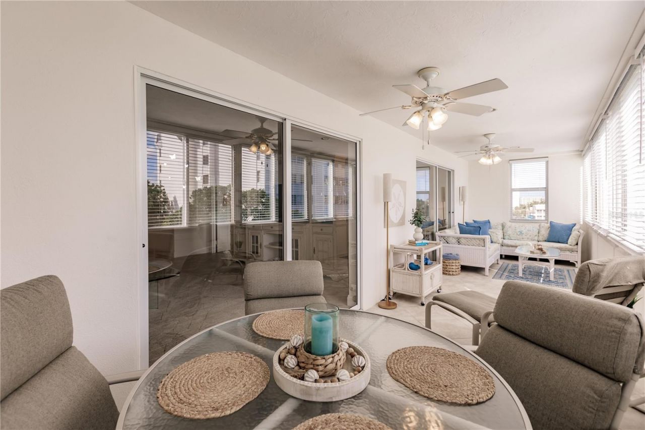 1055 W Peppertree Drive, Unit 405AA, Sarasota, FL 34242 Photo