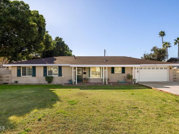 3421 E CAMELBACK Road, Phoenix, AZ 85018