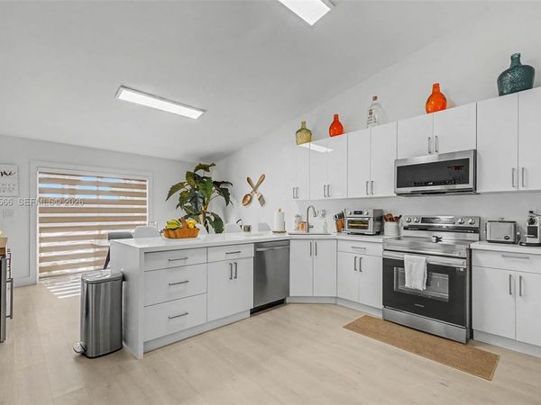 14667 SW 126th Pl , Miami, FL 33186