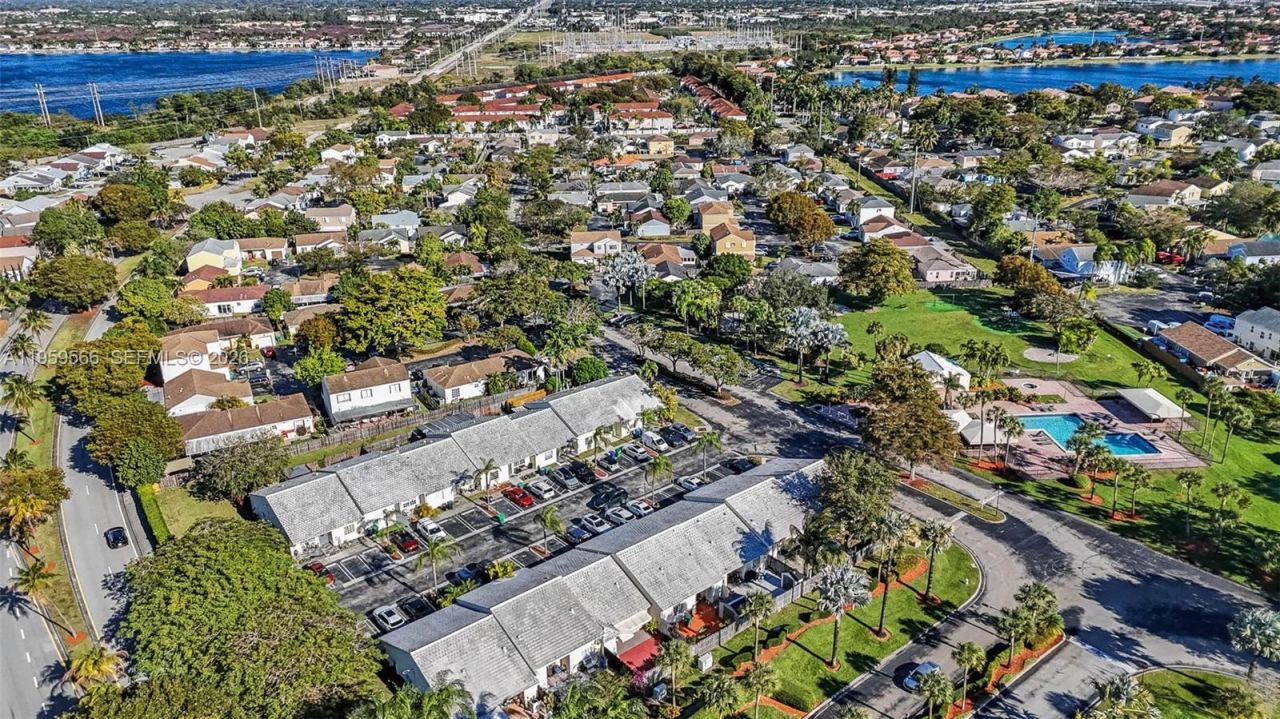 14667 SW 126th Pl , Miami, FL 33186 Photo