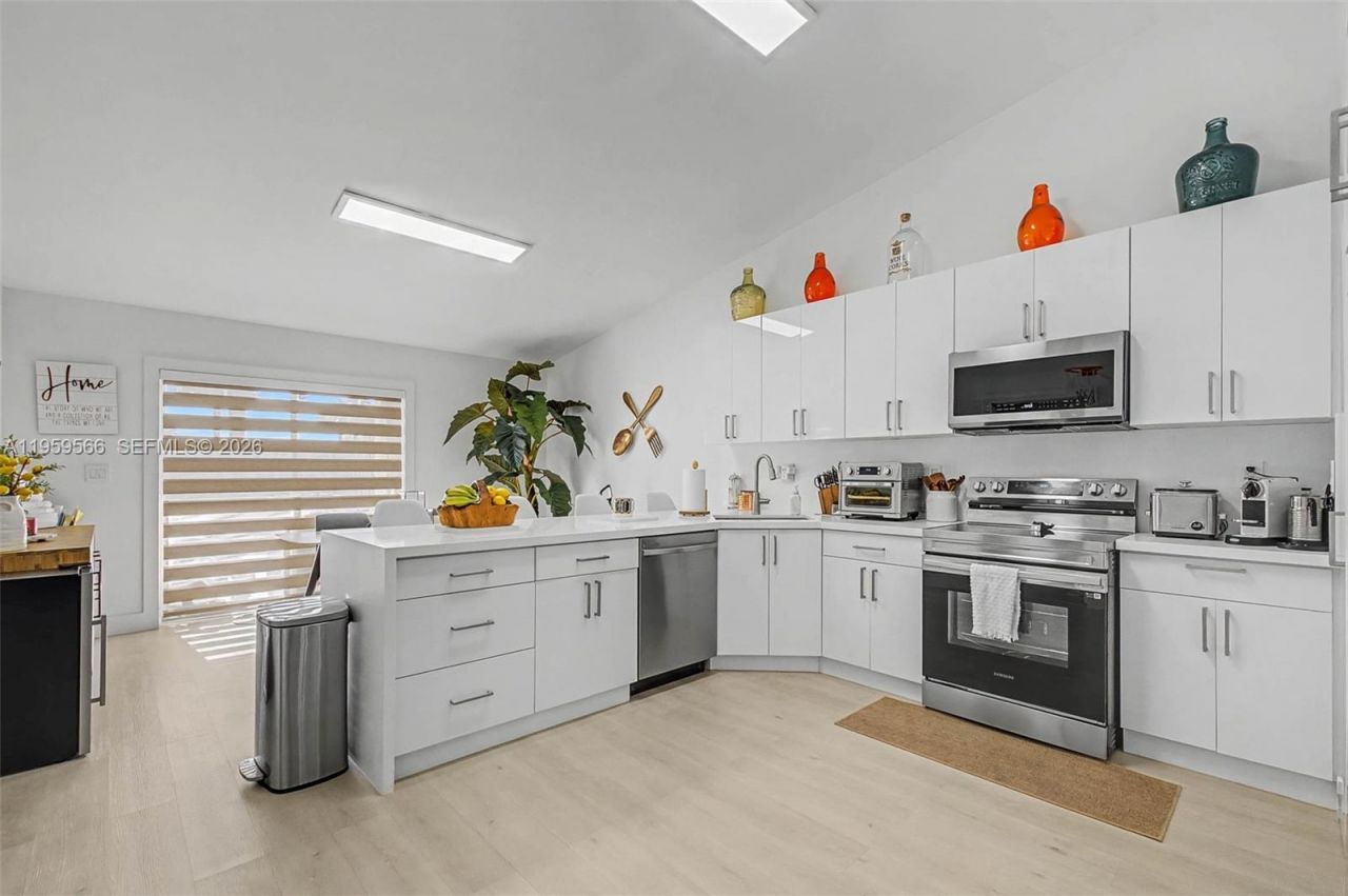 14667 SW 126th Pl , Miami, FL 33186 Photo