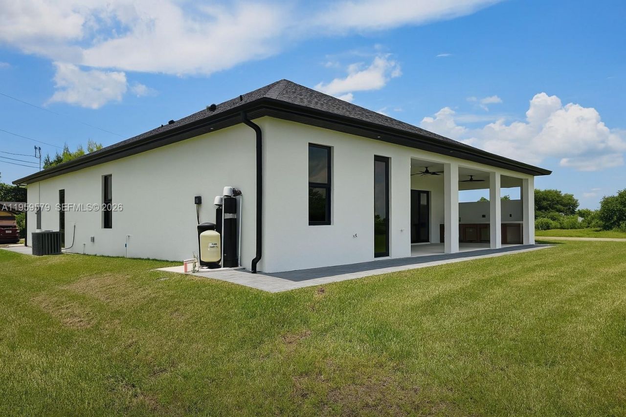 1321 NE 19 Terrace, Cape Coral, FL 33909 Photo