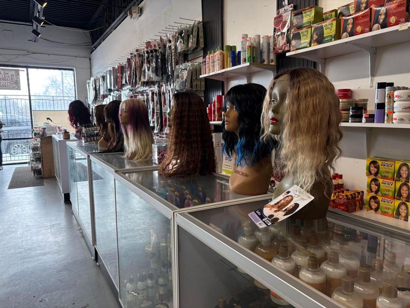 4996 Lindora Drive, Columbus, OH 43232 Photo 5