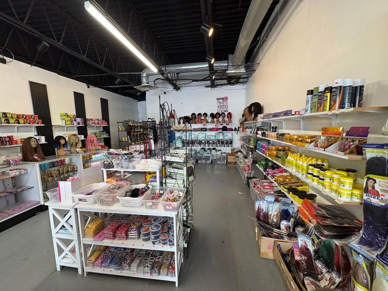 4996 Lindora Drive, Columbus, OH 43232 Photo 7