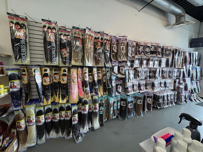 4996 Lindora Drive, Columbus, OH 43232 Photo 8