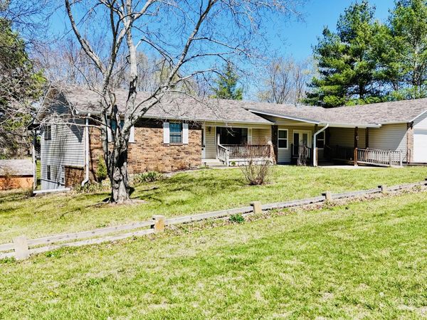 19191 Farm Road 1120, Cassville, MO 65625