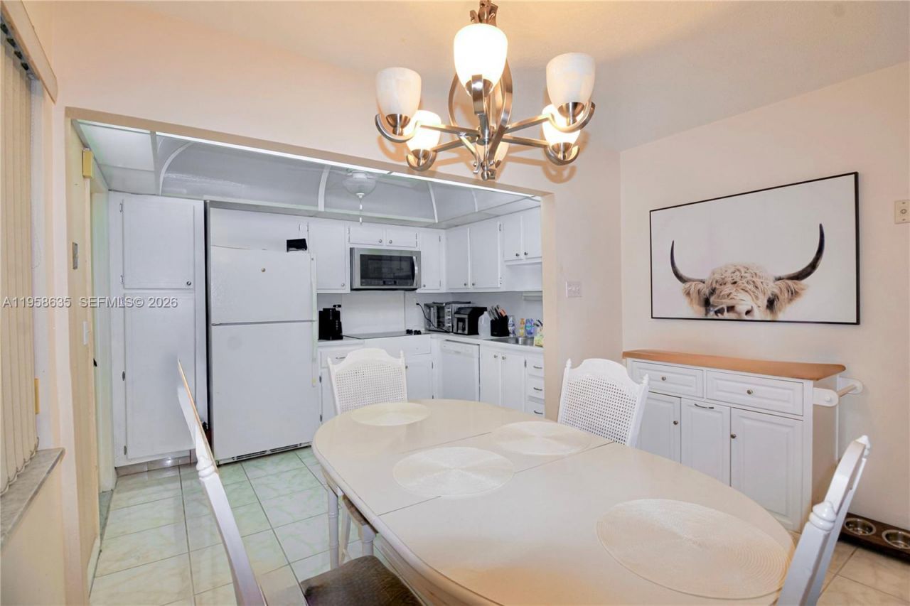 721 Atlantic Shores Blvd , Unit 212, Hallandale Beach, FL 33009 Photo