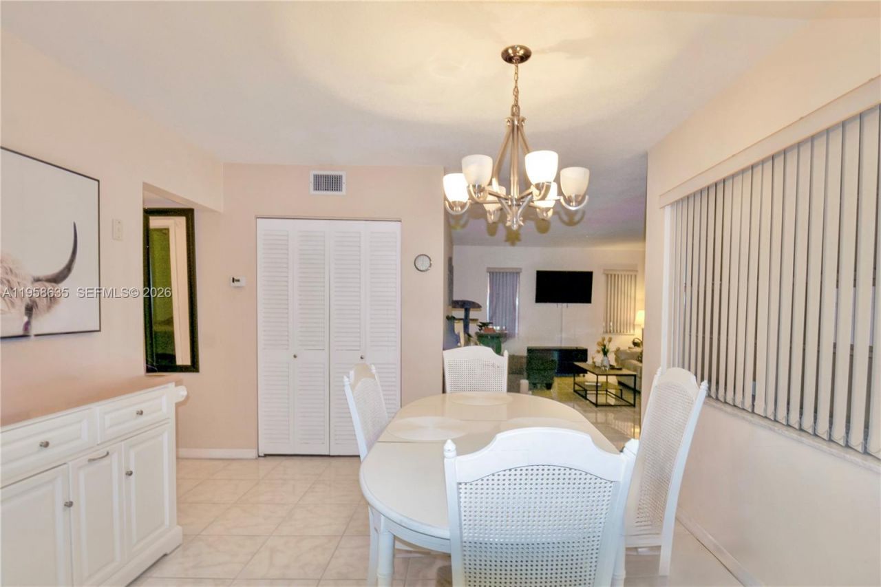 721 Atlantic Shores Blvd , Unit 212, Hallandale Beach, FL 33009 Photo