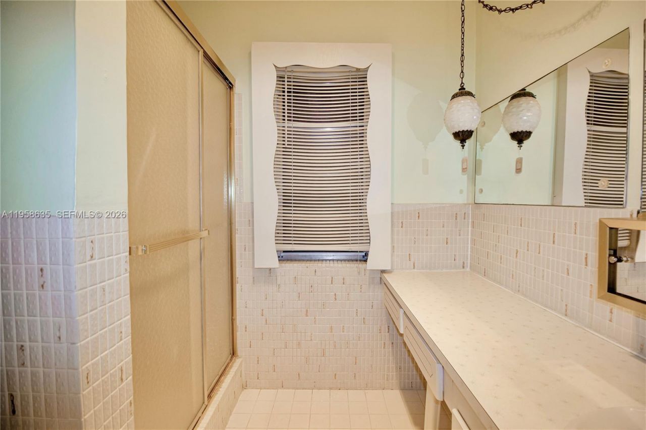 721 Atlantic Shores Blvd , Unit 212, Hallandale Beach, FL 33009 Photo