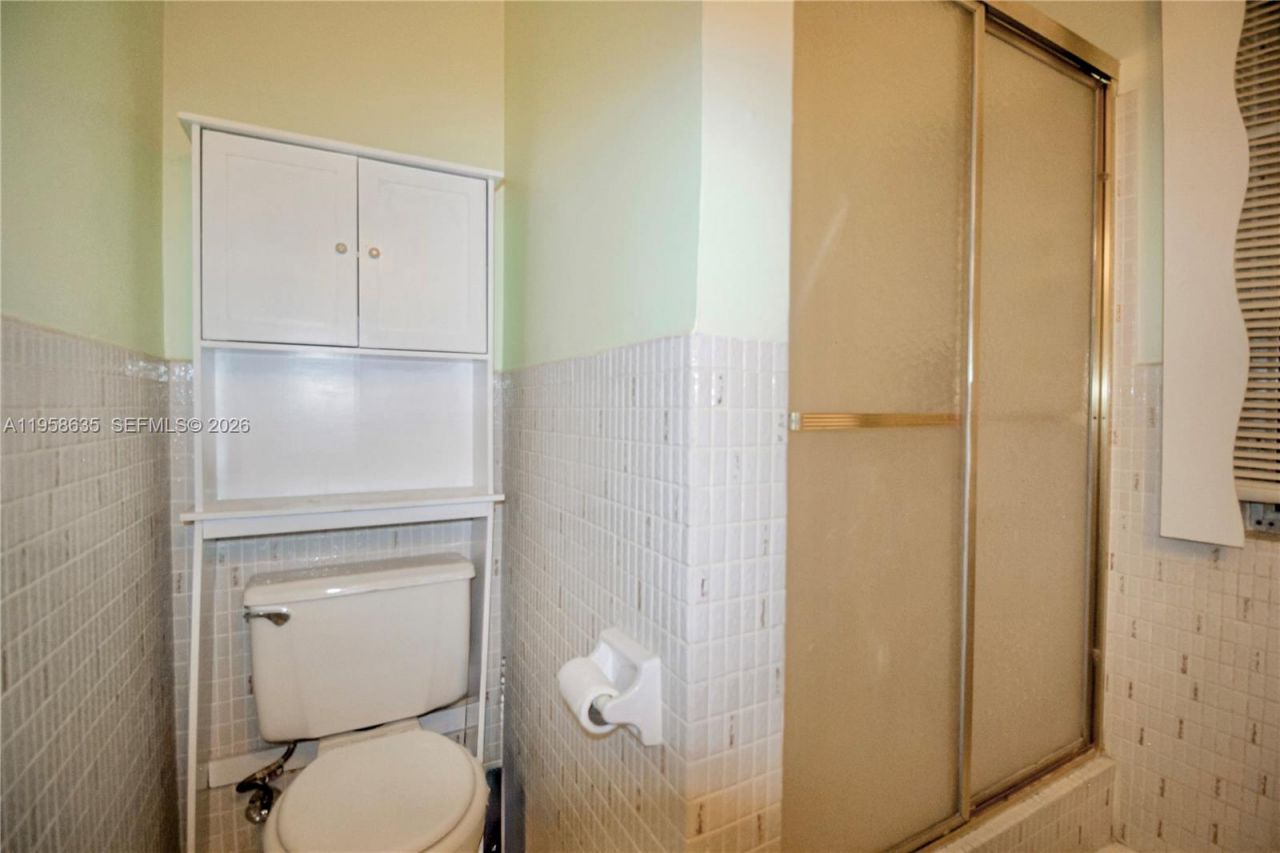 721 Atlantic Shores Blvd , Unit 212, Hallandale Beach, FL 33009 Photo