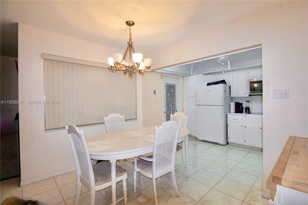 721 Atlantic Shores Blvd , Unit 212, Hallandale Beach, FL 33009 Photo