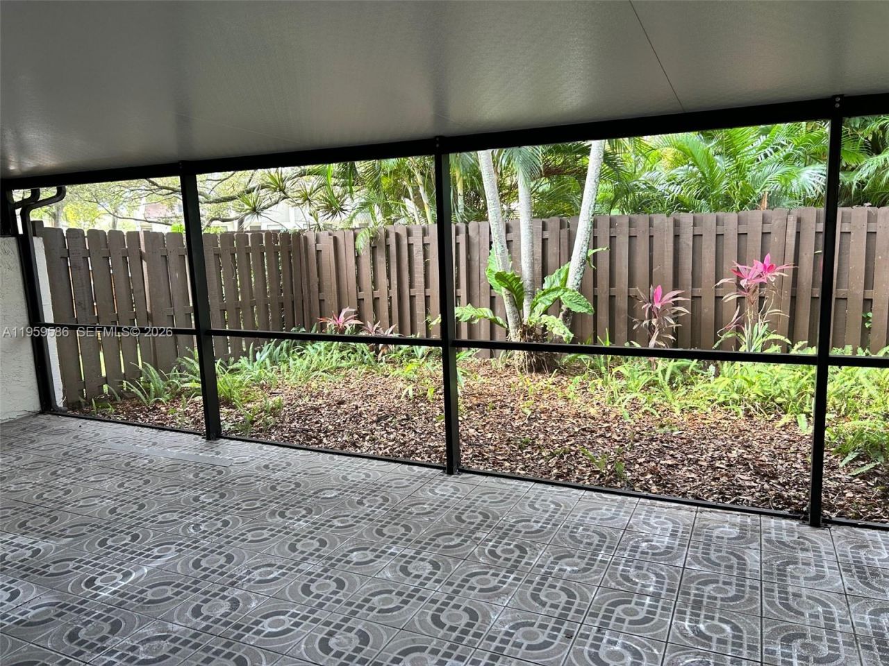 1540 NW 98th Ter, Pembroke Pines, FL 33024 Photo