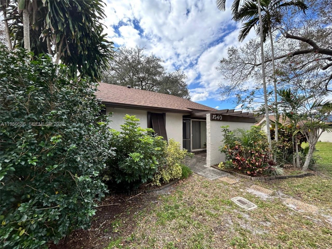 1540 NW 98th Ter, Pembroke Pines, FL 33024 Photo