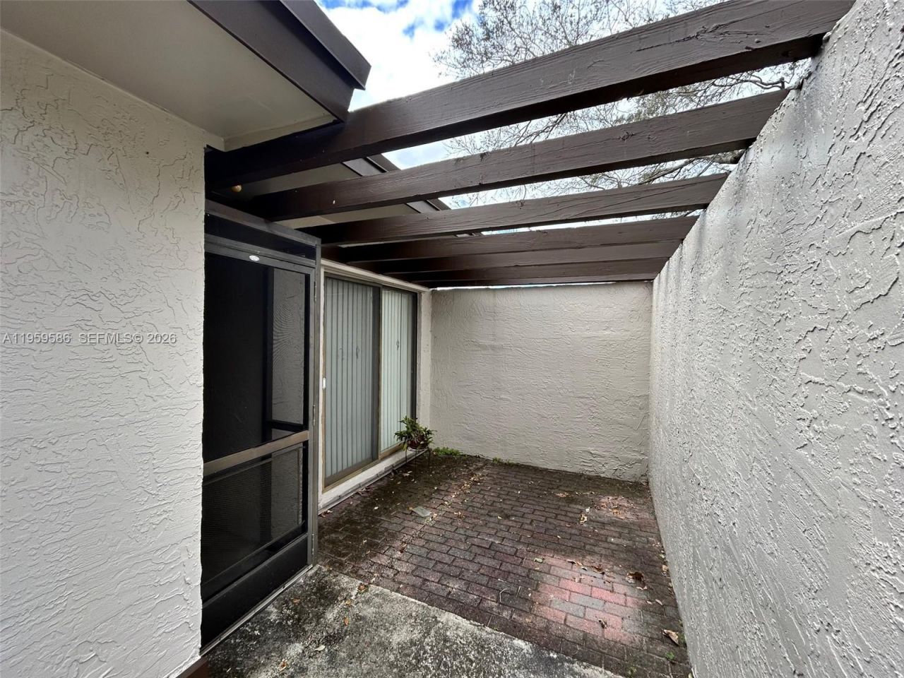 1540 NW 98th Ter, Pembroke Pines, FL 33024 Photo