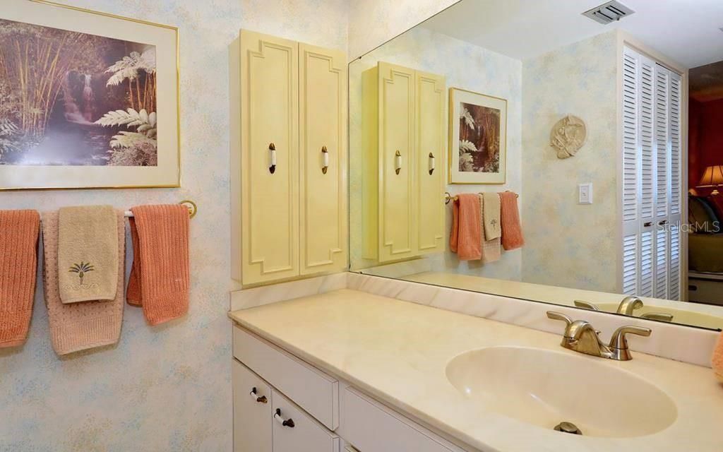 1055 W Peppertree Drive, Unit 603AA, Sarasota, FL 34242 Photo