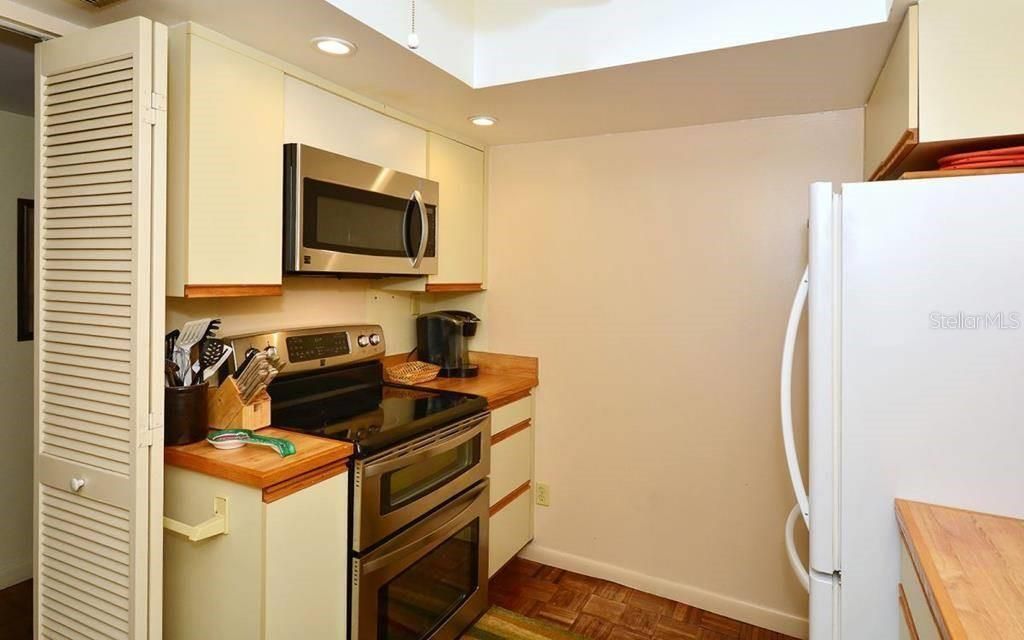 1055 W Peppertree Drive, Unit 603AA, Sarasota, FL 34242 Photo