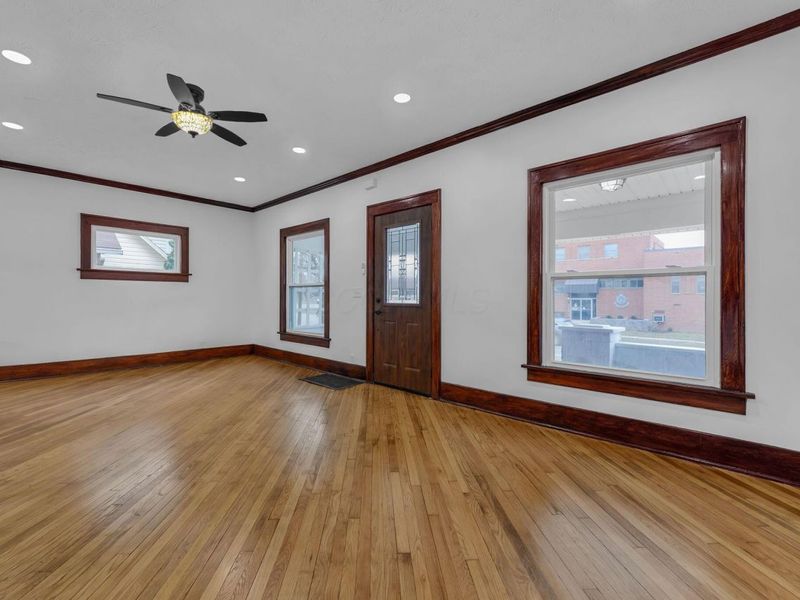 324 W Church Street, Marion, OH 43302 Photo 8