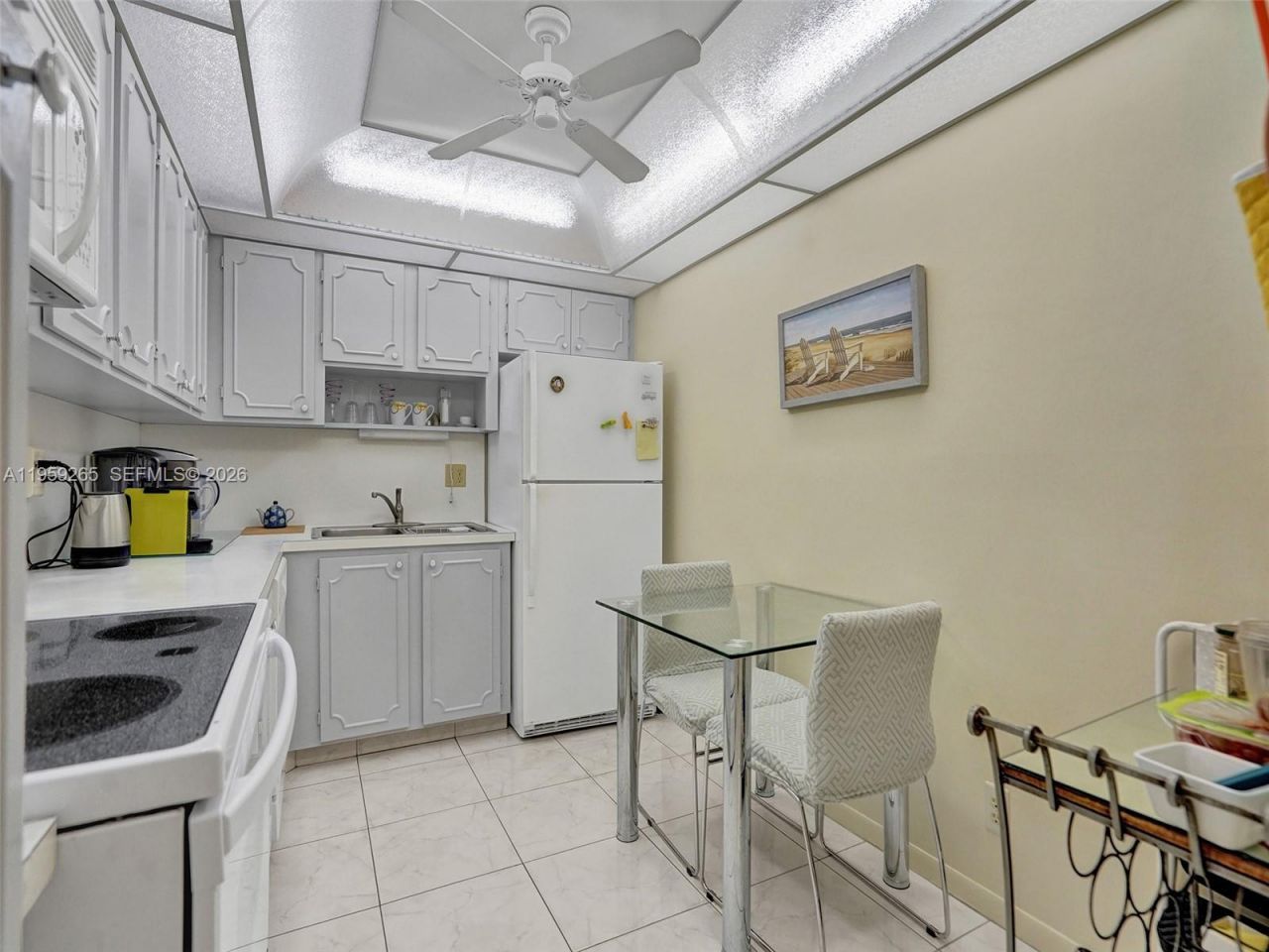 3113 S Ocean Dr, Unit 603, Hallandale Beach, FL 33009 Photo