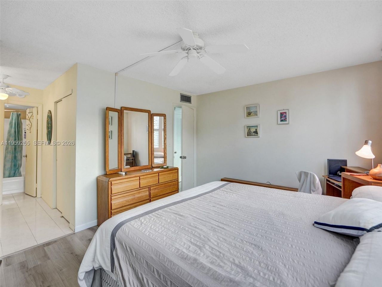 3113 S Ocean Dr, Unit 603, Hallandale Beach, FL 33009 Photo