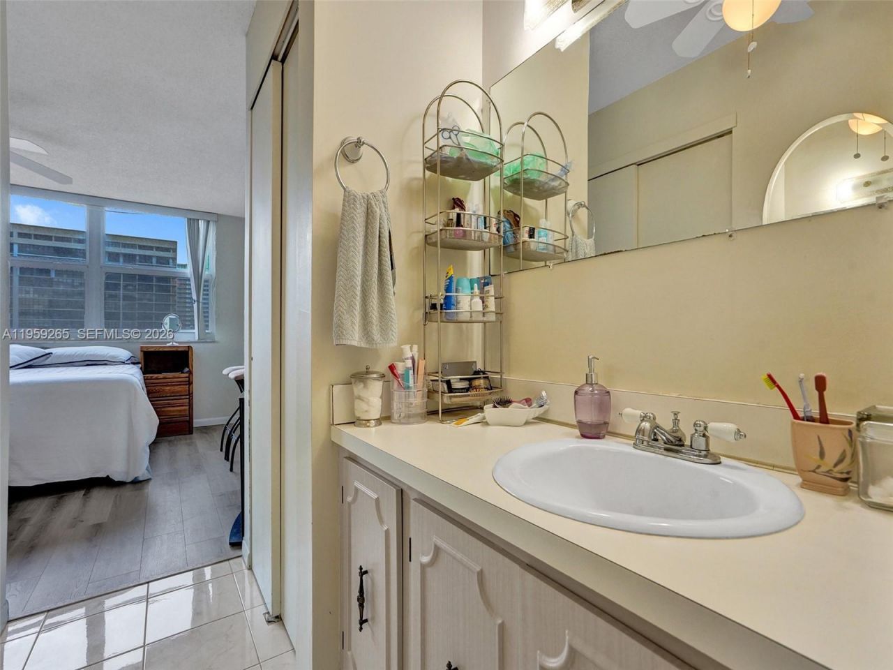 3113 S Ocean Dr, Unit 603, Hallandale Beach, FL 33009 Photo