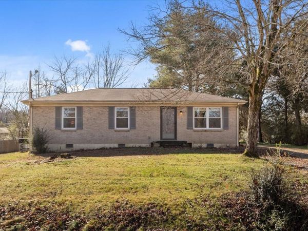 105 Mae Cir, Dickson, TN 37055