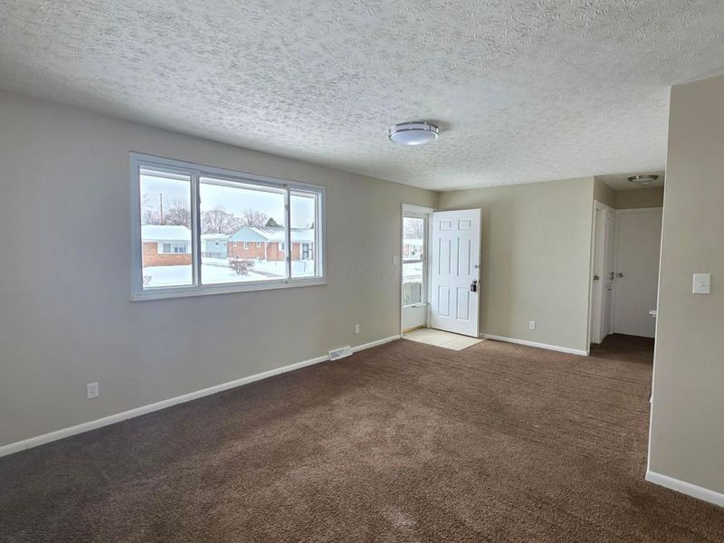 2144 Toni Street, Columbus, OH 43219 Photo 6