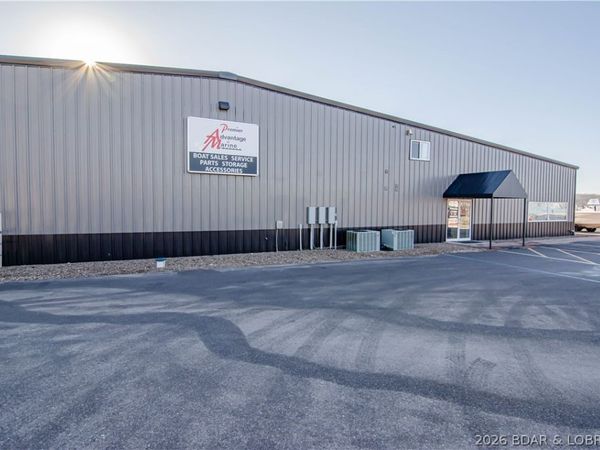 48 Beachwood Drive , Sunrise Beach, MO 65079