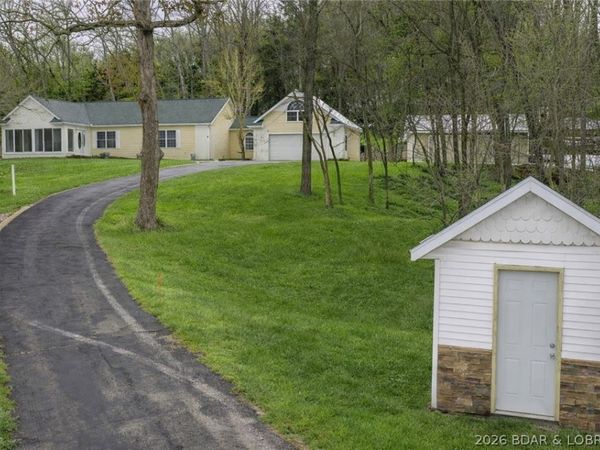 4 Bear Lake Road, Eldon, MO 65026
