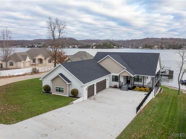 1972 Arrowridge Drive , Roach, MO 65787