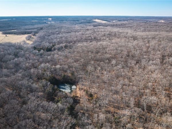 38925 Stone Piler Avenue, Edwards, MO 65326