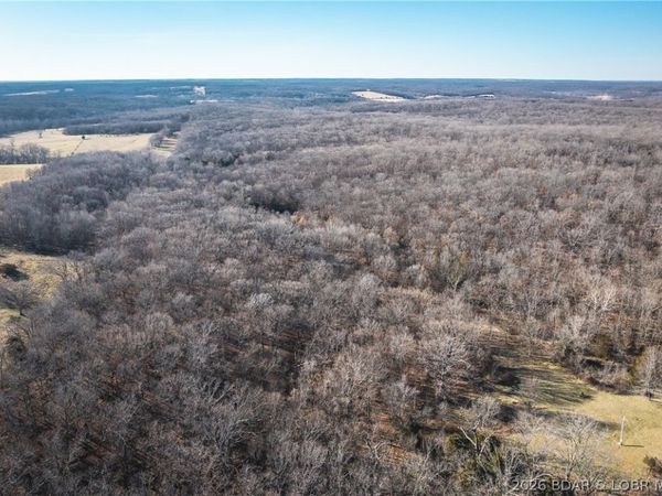 38925 Stone Piler Avenue, Edwards, MO 65326