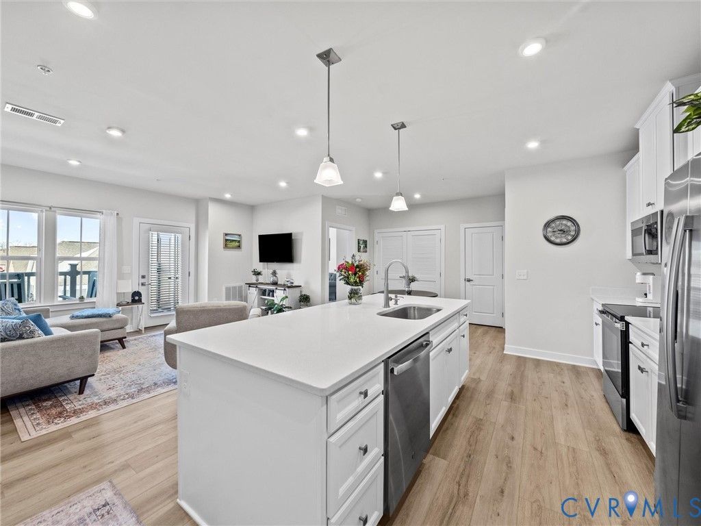 6725 Citory Way, Unit 204, Moseley, VA 23120 Main Photo