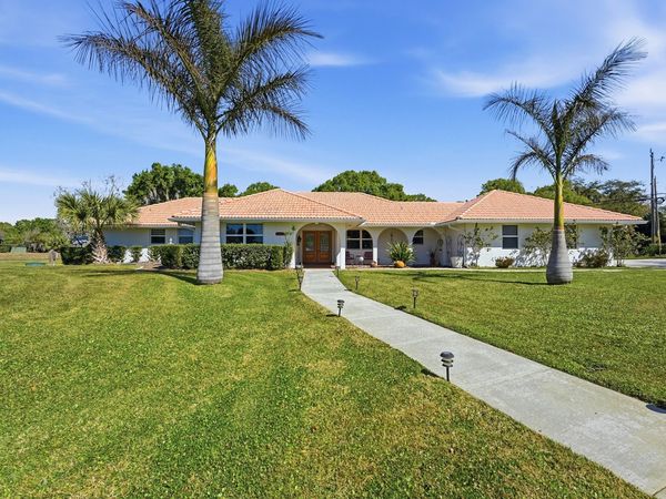 1100 Fleetwood Lane, Fort Pierce, FL 34982