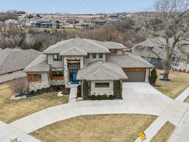 5702 S 234 Street, Elkhorn, NE 68022