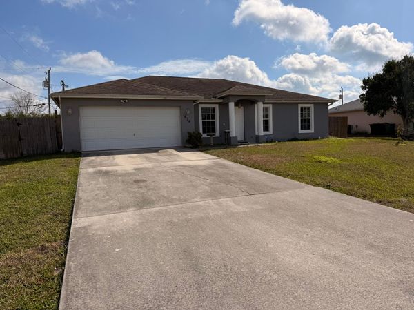 634 SW Millard Drive, Port Saint Lucie, FL 34953