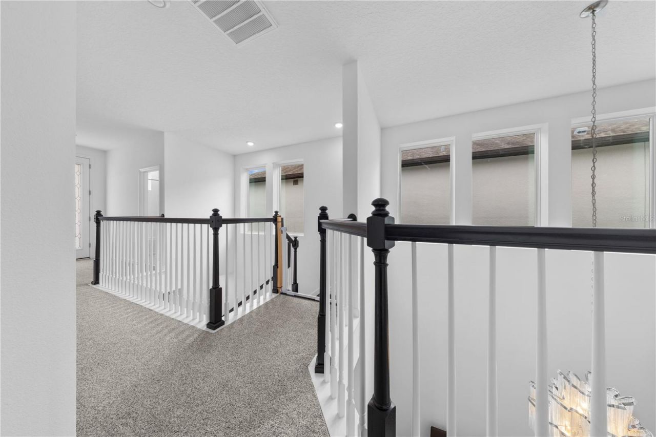 2065 White Feather Loop, Oakland, FL 34787 Photo