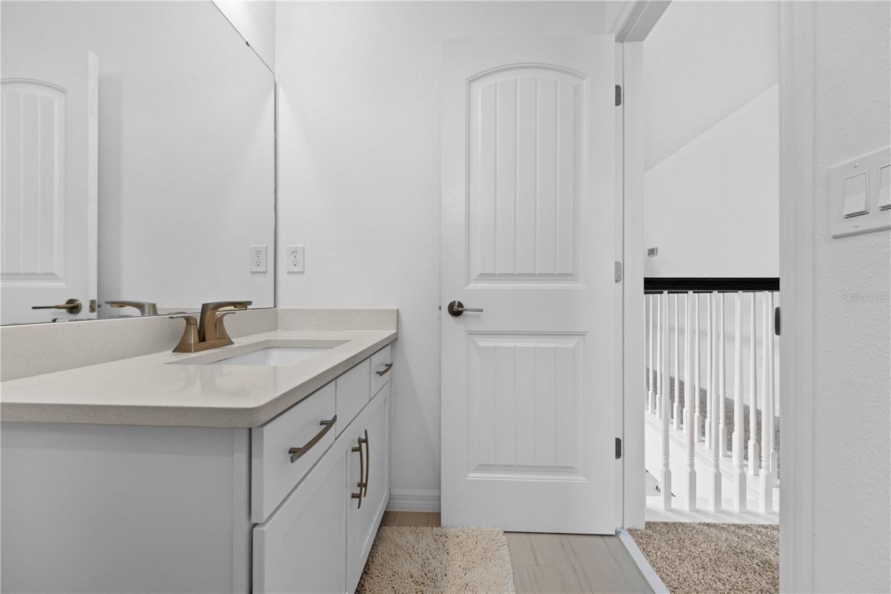 2065 White Feather Loop, Oakland, FL 34787 Photo