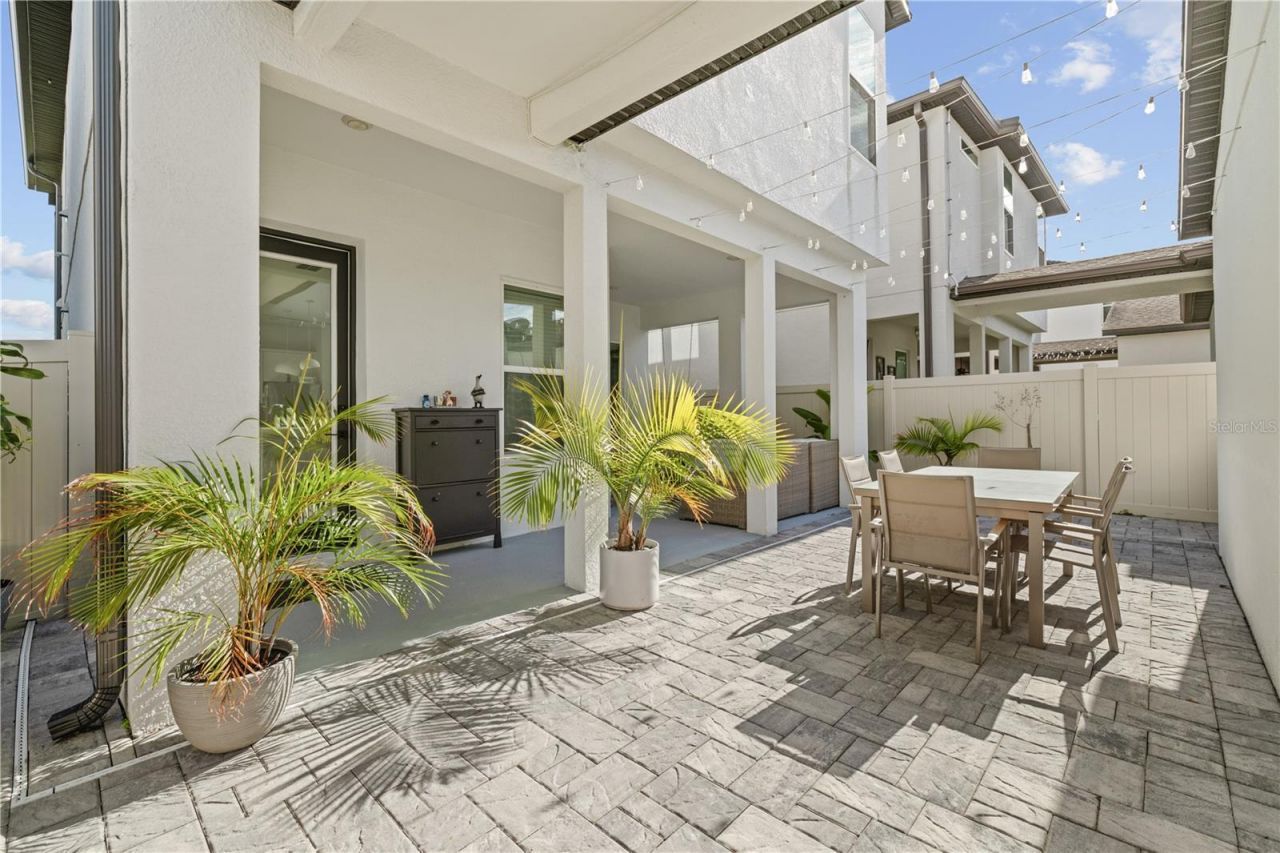 2065 White Feather Loop, Oakland, FL 34787 Photo